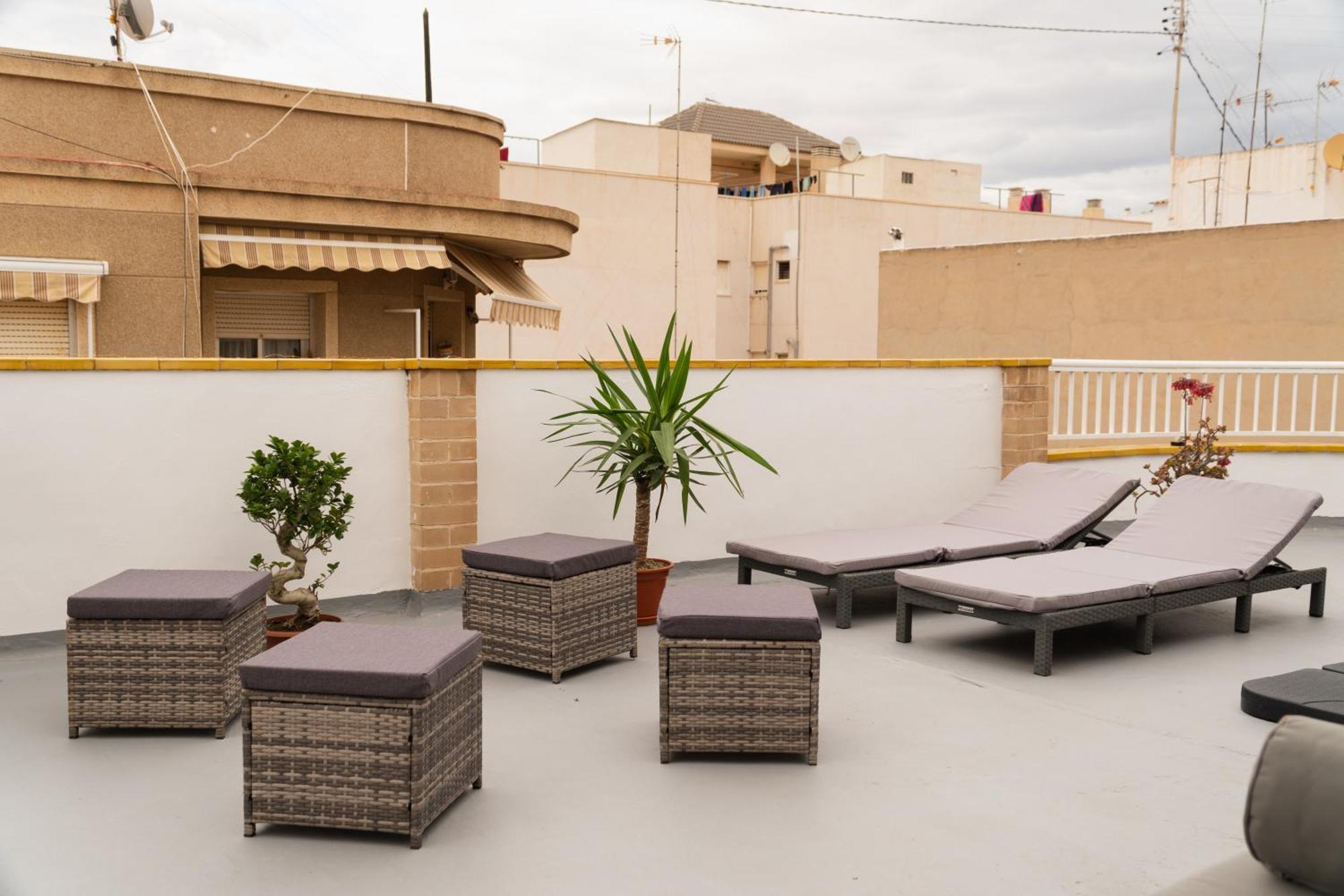 Parsami Suites Santa Pola Exteriör bild